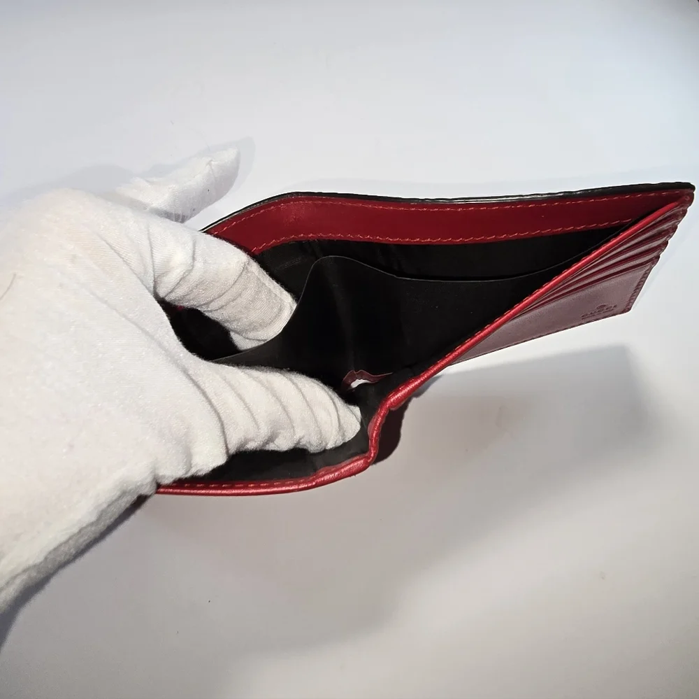 Gucci Red Guccissima Embossed Web Wallet - Picture 6 of 7
